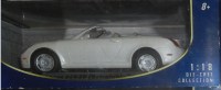 Масштабная модель 1:18 Легковой автомобиль Lexus SC430 retratable top, белый (MotorMax)